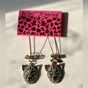 Betsey Johnson Y2K vintage vibe Gold Leopard Earrings with Teal Eyes